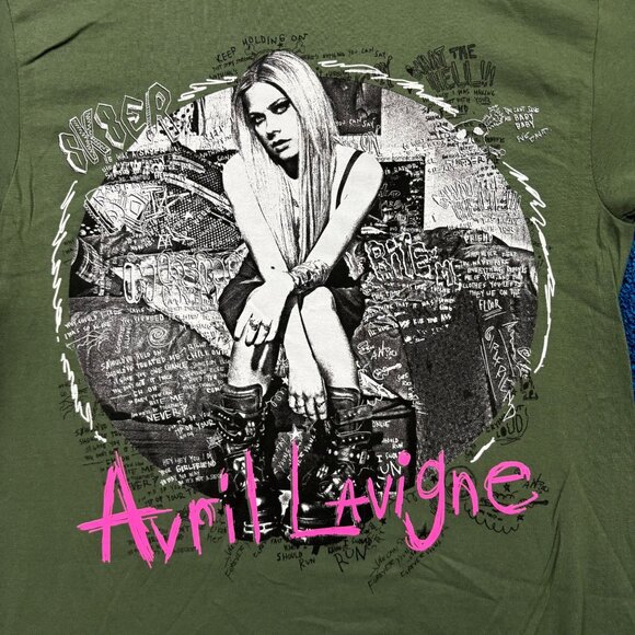 Avril Lavigne Skater Boy Green Rock T-Shirt Size Large - Picture 2 of 4